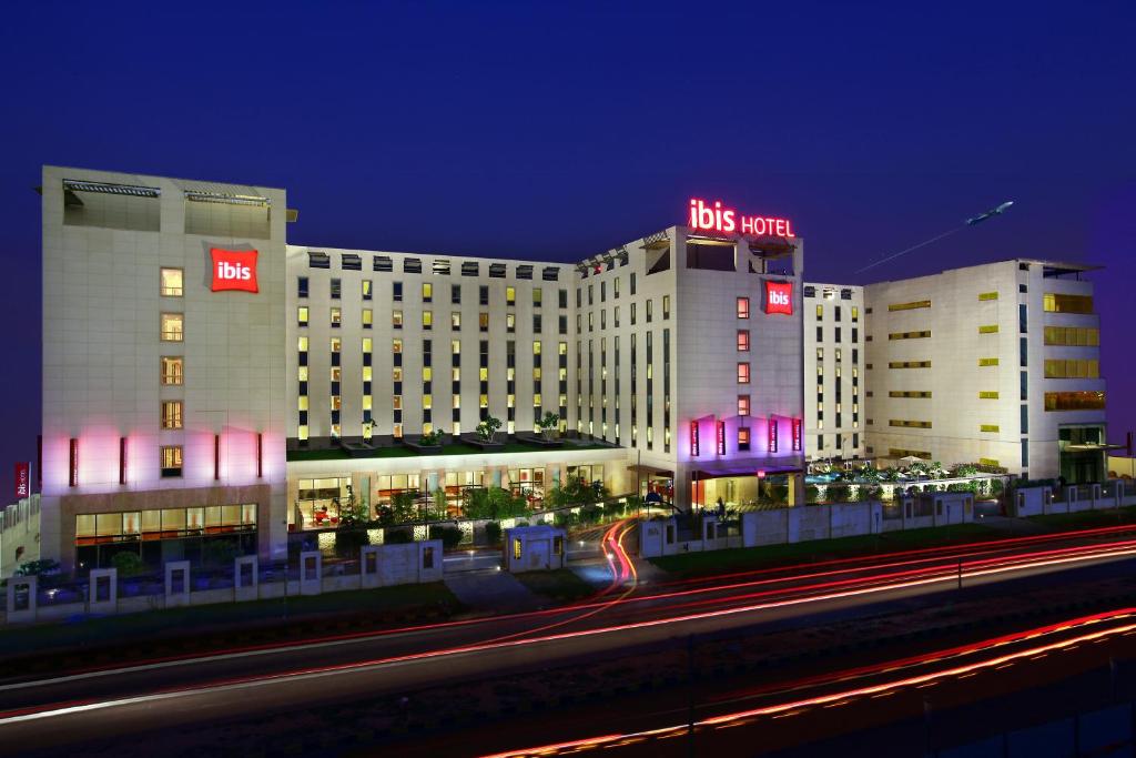 IBIS Hotel Escorts New Delhi
